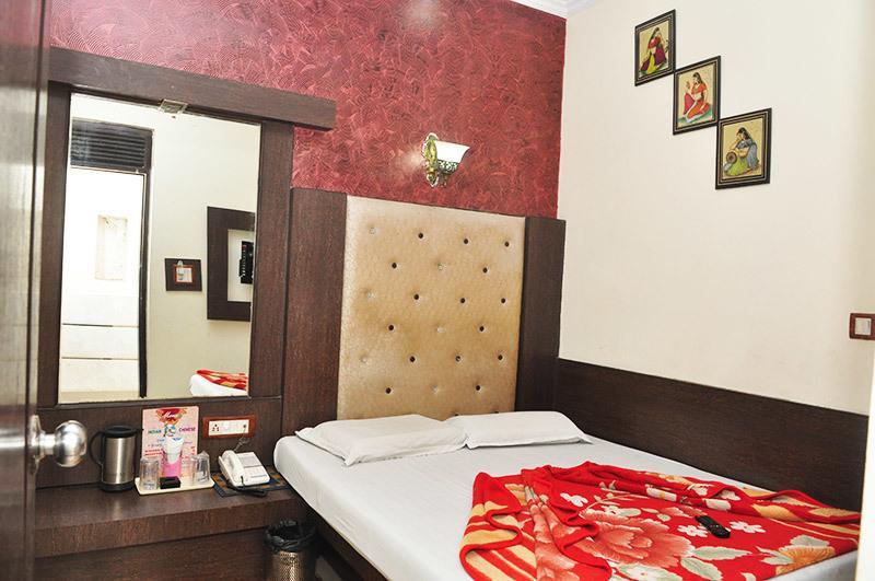 Hotel Shiv Palace Νέο Δελχί Δωμάτιο φωτογραφία