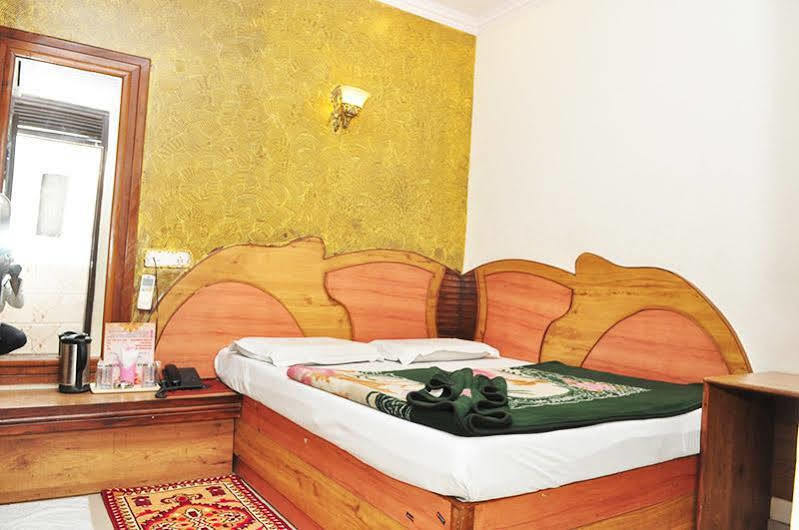 Hotel Shiv Palace Νέο Δελχί Εξωτερικό φωτογραφία