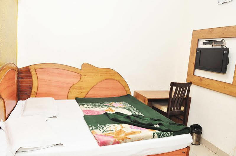 Hotel Shiv Palace Νέο Δελχί Εξωτερικό φωτογραφία